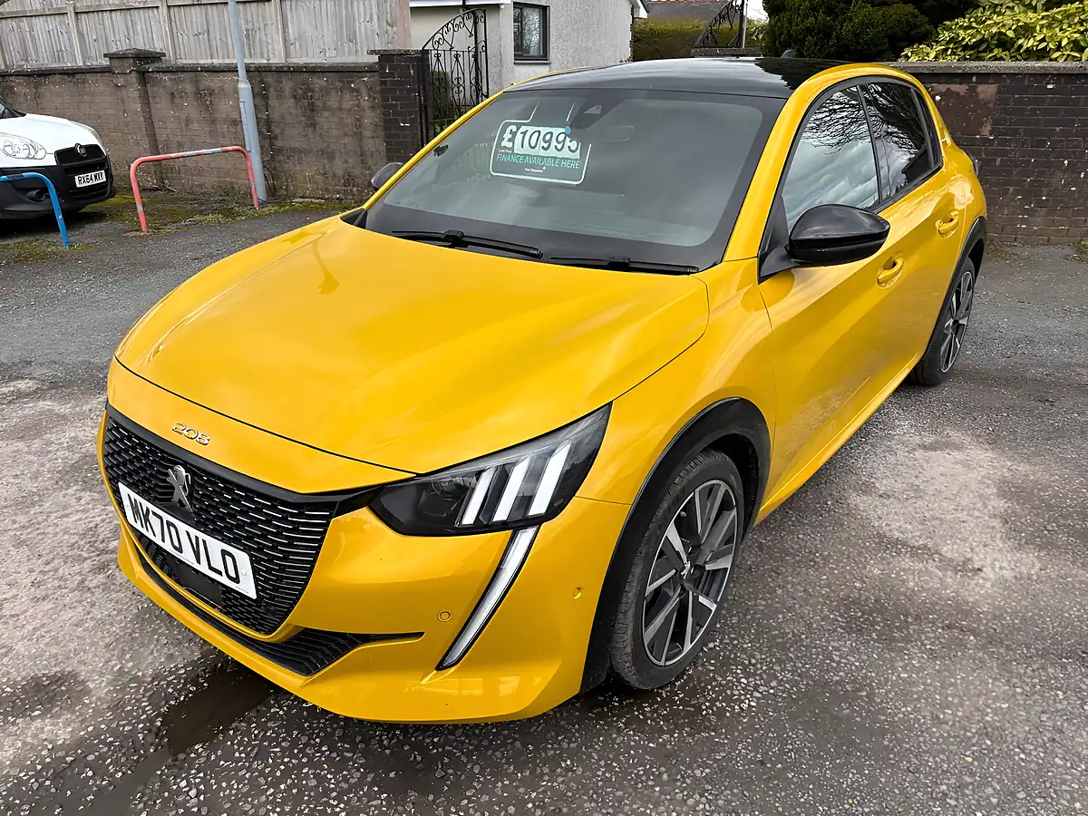 Used 2020 Peugeot 208 GT Line Yellow - Interior and Exterior details 7