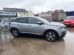 Used 2020 Peugeot 3008 Allure Grey - Interior and Exterior details 4