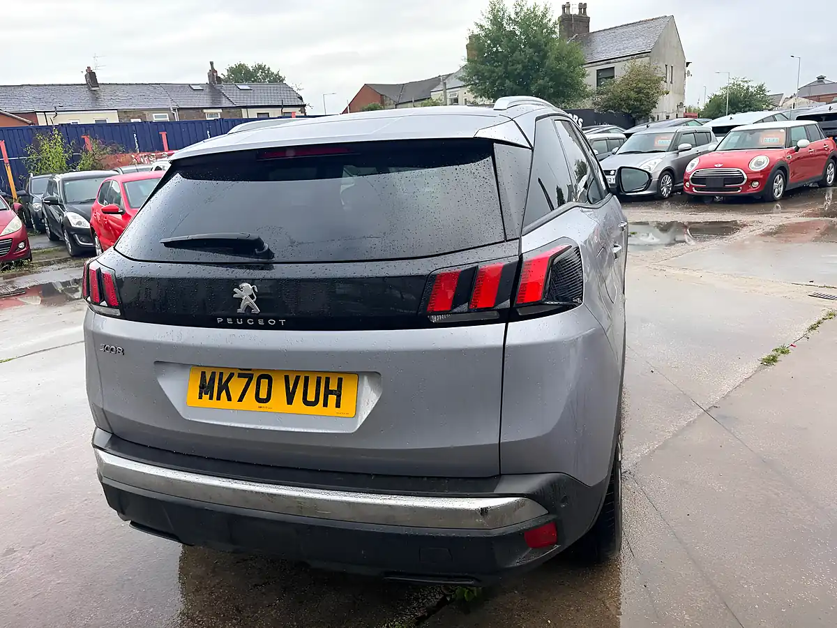Used 2020 Peugeot 3008 Allure Grey - Interior and Exterior details 5
