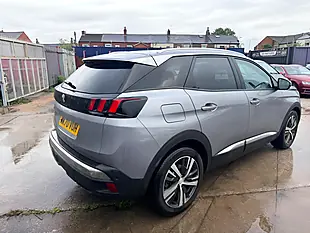 Used 2020 Peugeot 3008 Allure Grey - Interior and Exterior details 6