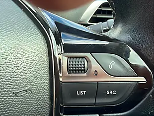 Used 2020 Peugeot 3008 Allure Grey - Interior and Exterior details 12