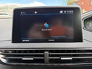 Used 2020 Peugeot 3008 Allure Grey - Interior and Exterior details 14