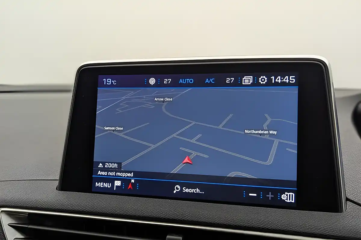Used 2020 Peugeot 3008 Allure Red - Interior and Exterior details 12
