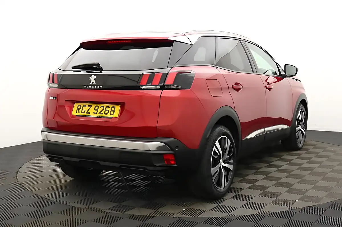 Used 2020 Peugeot 3008 Allure Red - Interior and Exterior details 4