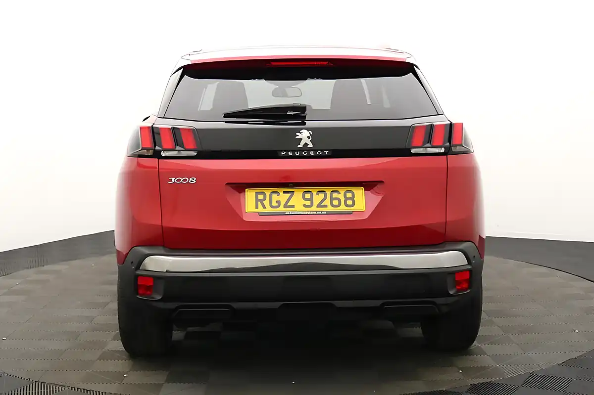 Used 2020 Peugeot 3008 Allure Red - Interior and Exterior details 5