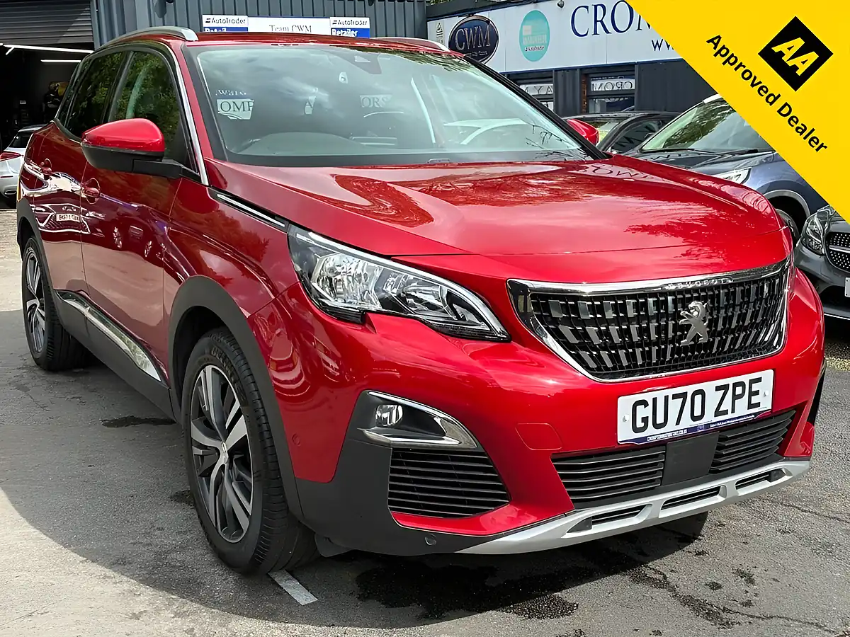 Used 2020 Peugeot 3008 Allure Red - Front View