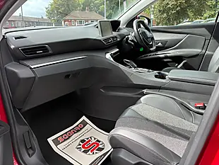 Used 2020 Peugeot 3008 Allure Red - Interior and Exterior details 16