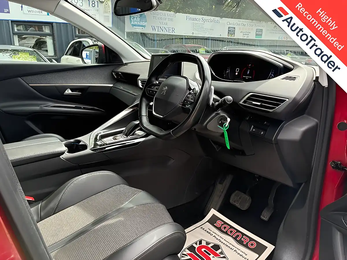 Used 2020 Peugeot 3008 Allure Red - Interior and Exterior details 2