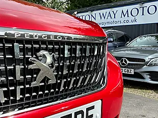 Used 2020 Peugeot 3008 Allure Red - Interior and Exterior details 3