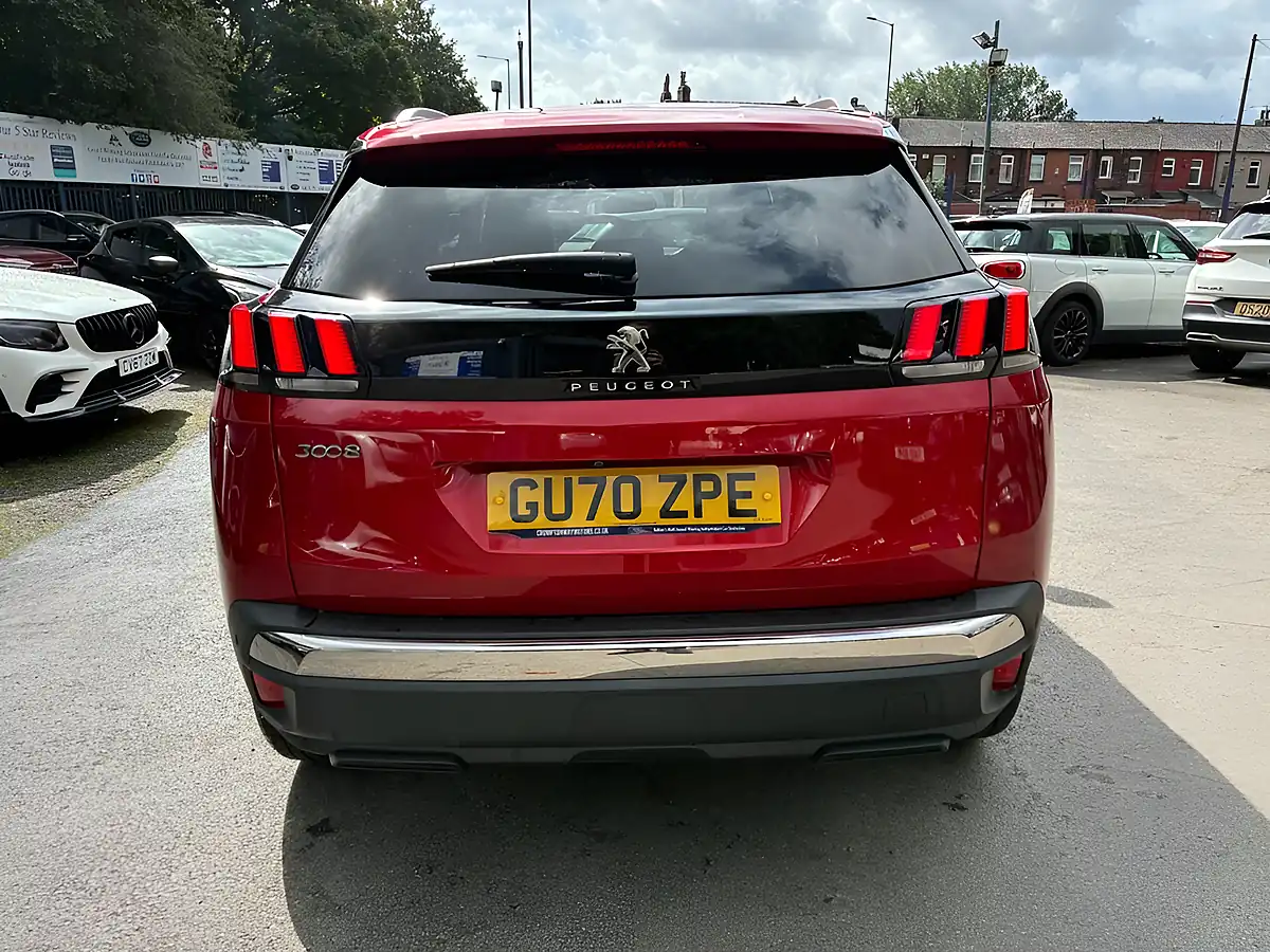 Used 2020 Peugeot 3008 Allure Red - Interior and Exterior details 6