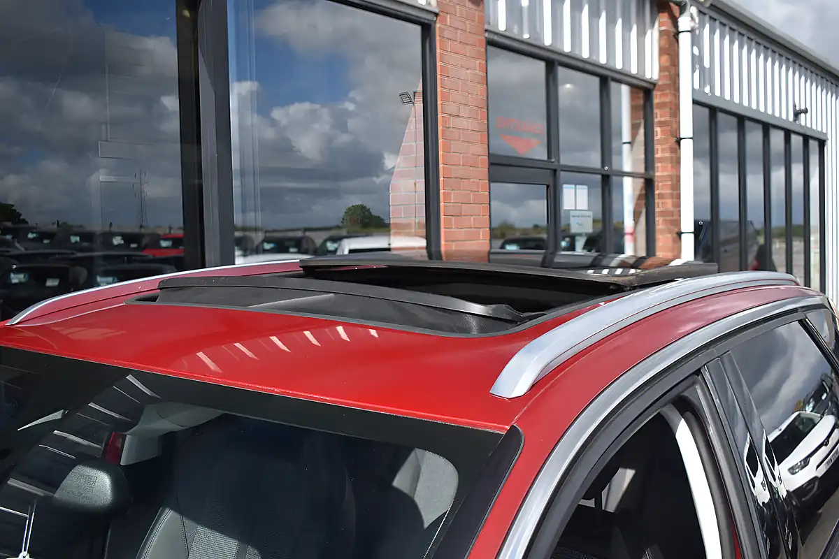 Used 2020 Peugeot 3008 Allure Ultimate Red - Interior and Exterior details 10