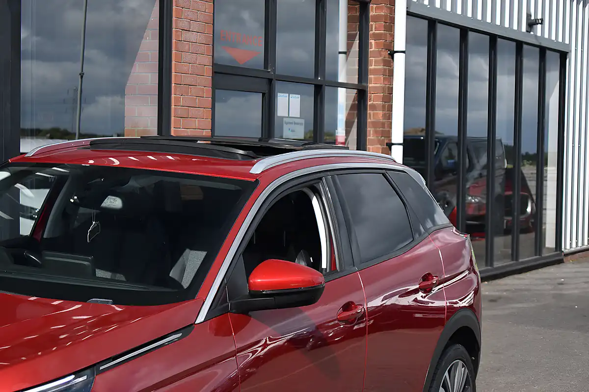 Used 2020 Peugeot 3008 Allure Ultimate Red - Interior and Exterior details 11