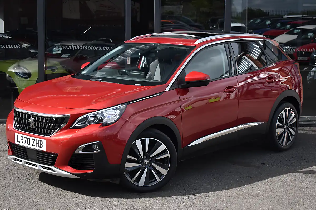 Used 2020 Peugeot 3008 Allure Ultimate Red - Interior and Exterior details 4