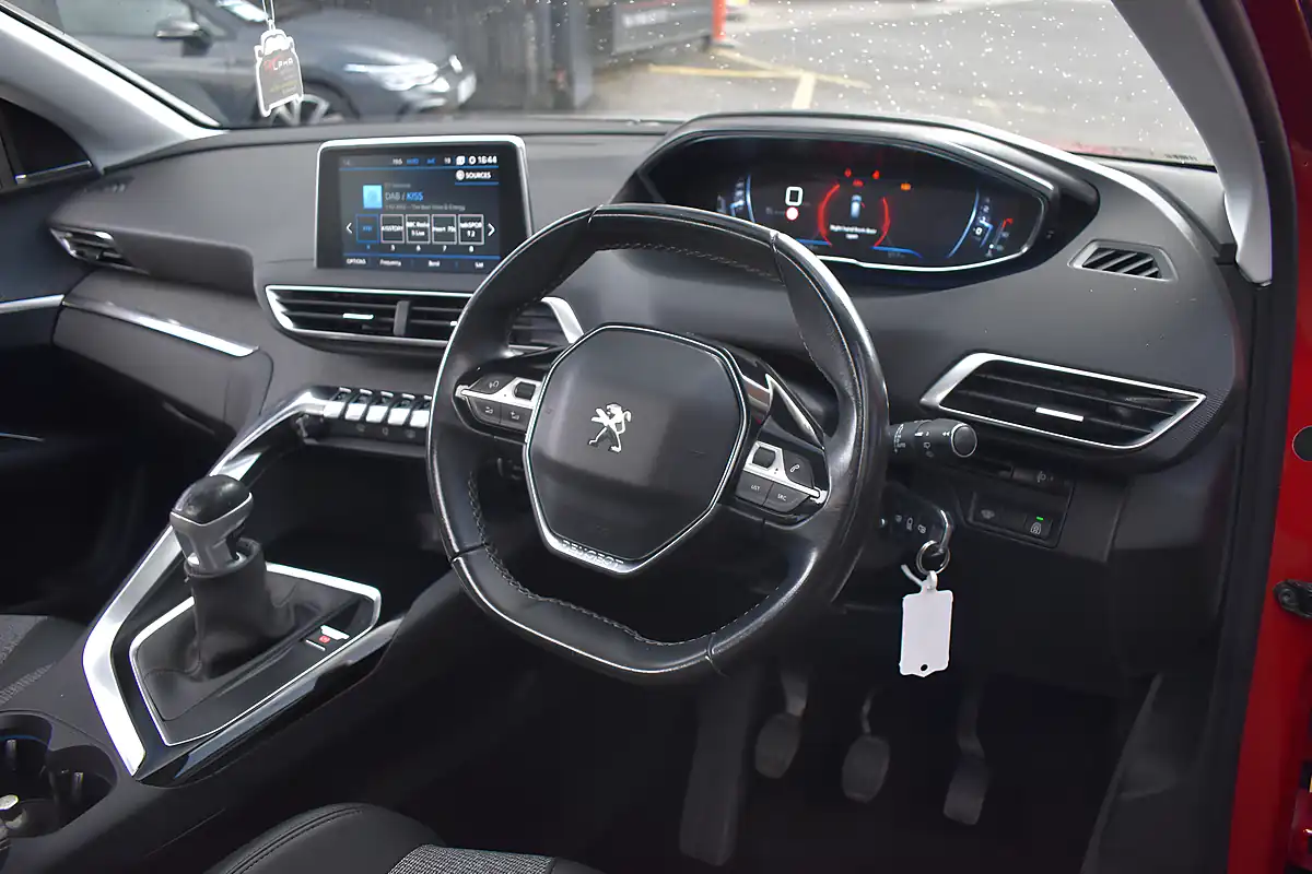 Used 2020 Peugeot 3008 Allure Ultimate Red - Interior and Exterior details 8