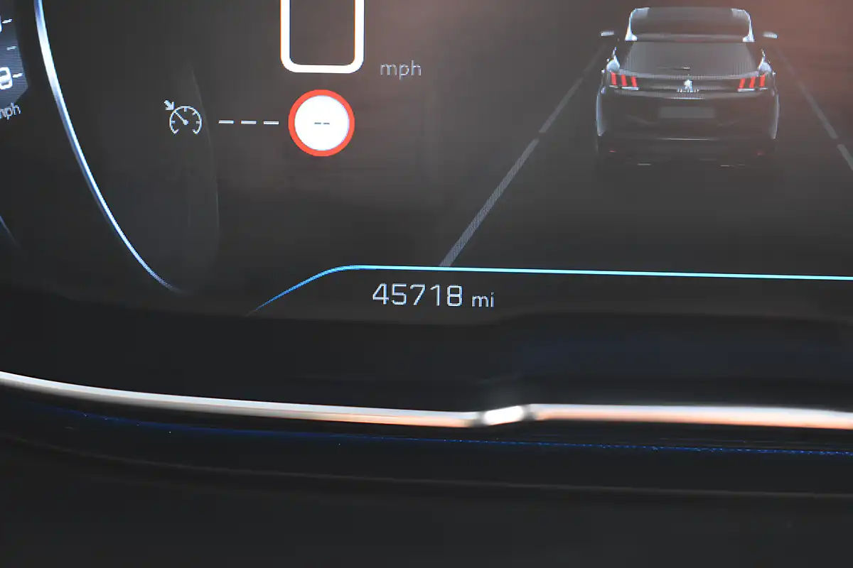 Used 2020 Peugeot 3008 Allure Ultimate Red - Interior and Exterior details 9