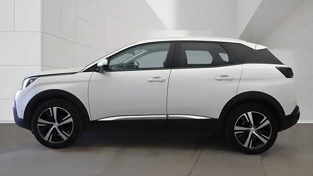 Used 2020 Peugeot 3008 Allure White - Interior and Exterior details 15
