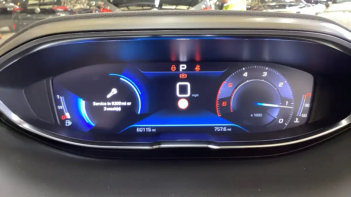 Used 2020 Peugeot 3008 Allure White - Interior and Exterior details 7