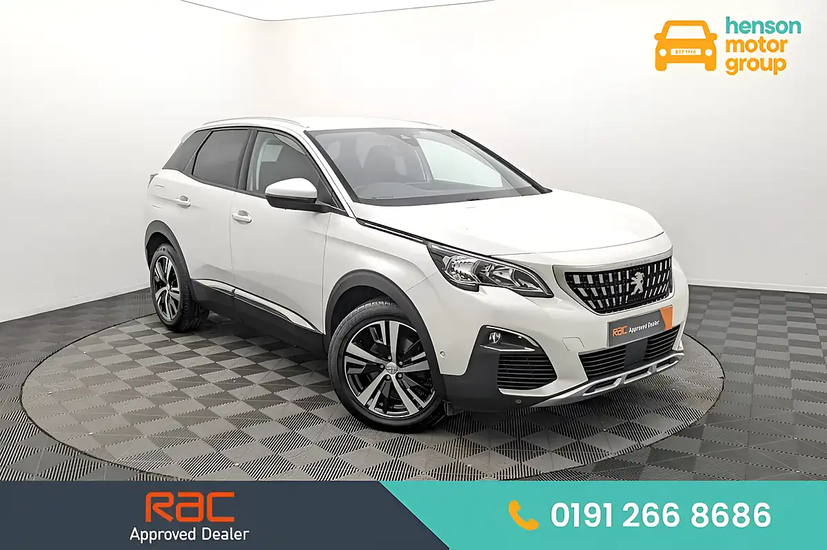 Used 2020 Peugeot 3008 Allure White - Front View