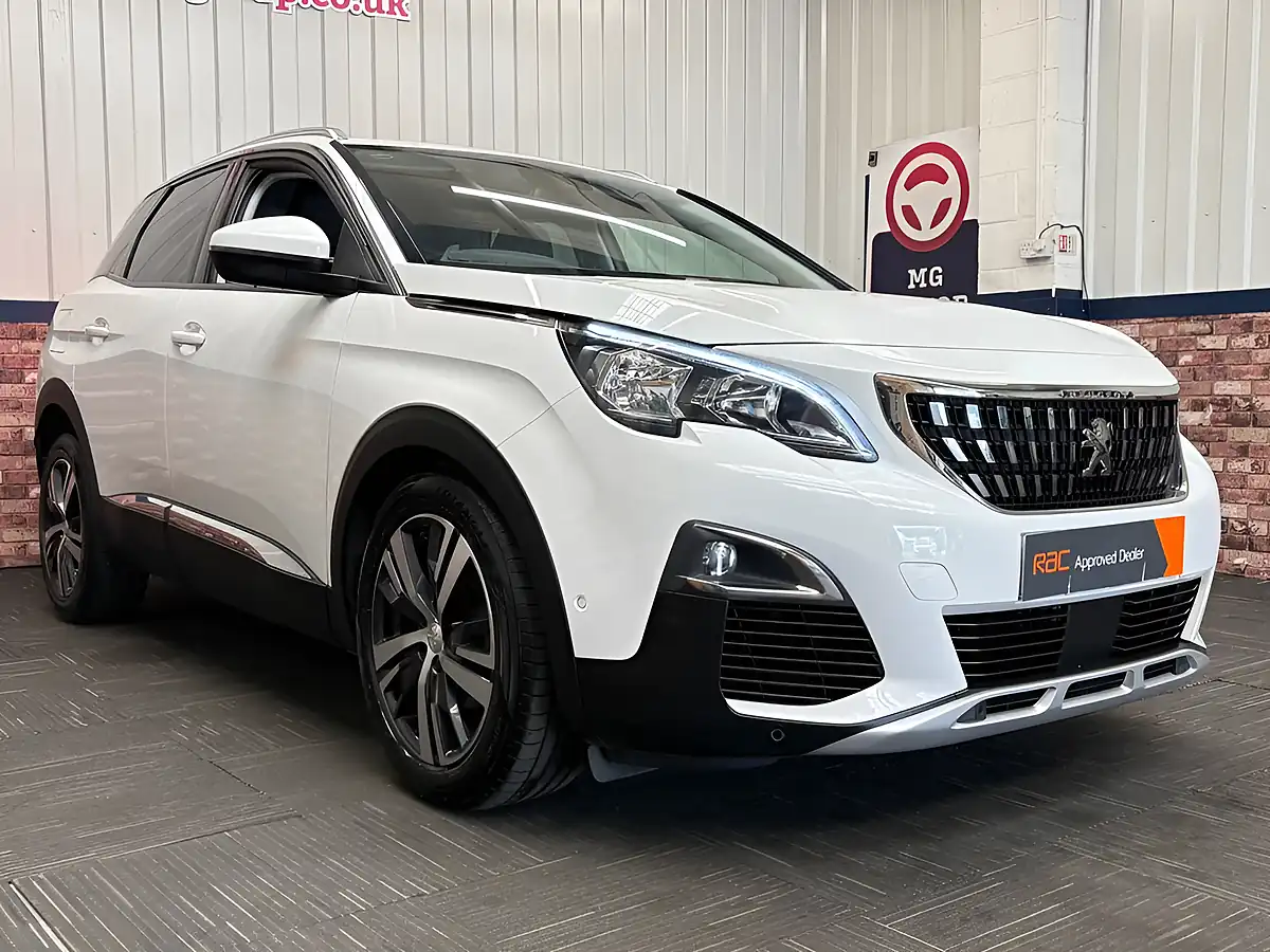 Used 2020 Peugeot 3008 Allure White - Interior and Exterior details 12
