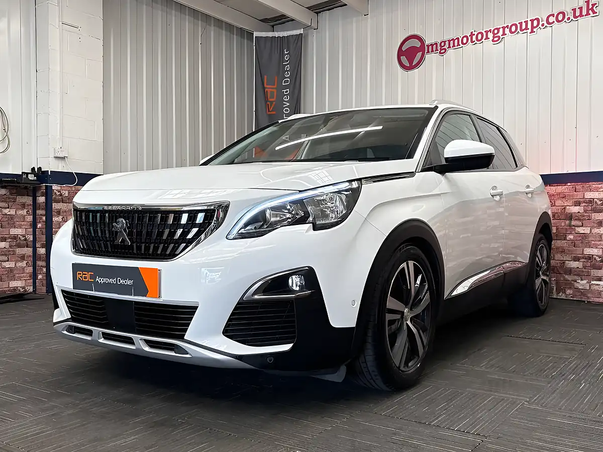Used 2020 Peugeot 3008 Allure White - Interior and Exterior details 13