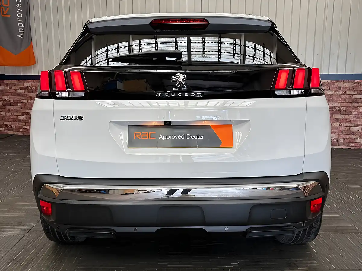 Used 2020 Peugeot 3008 Allure White - Interior and Exterior details 17