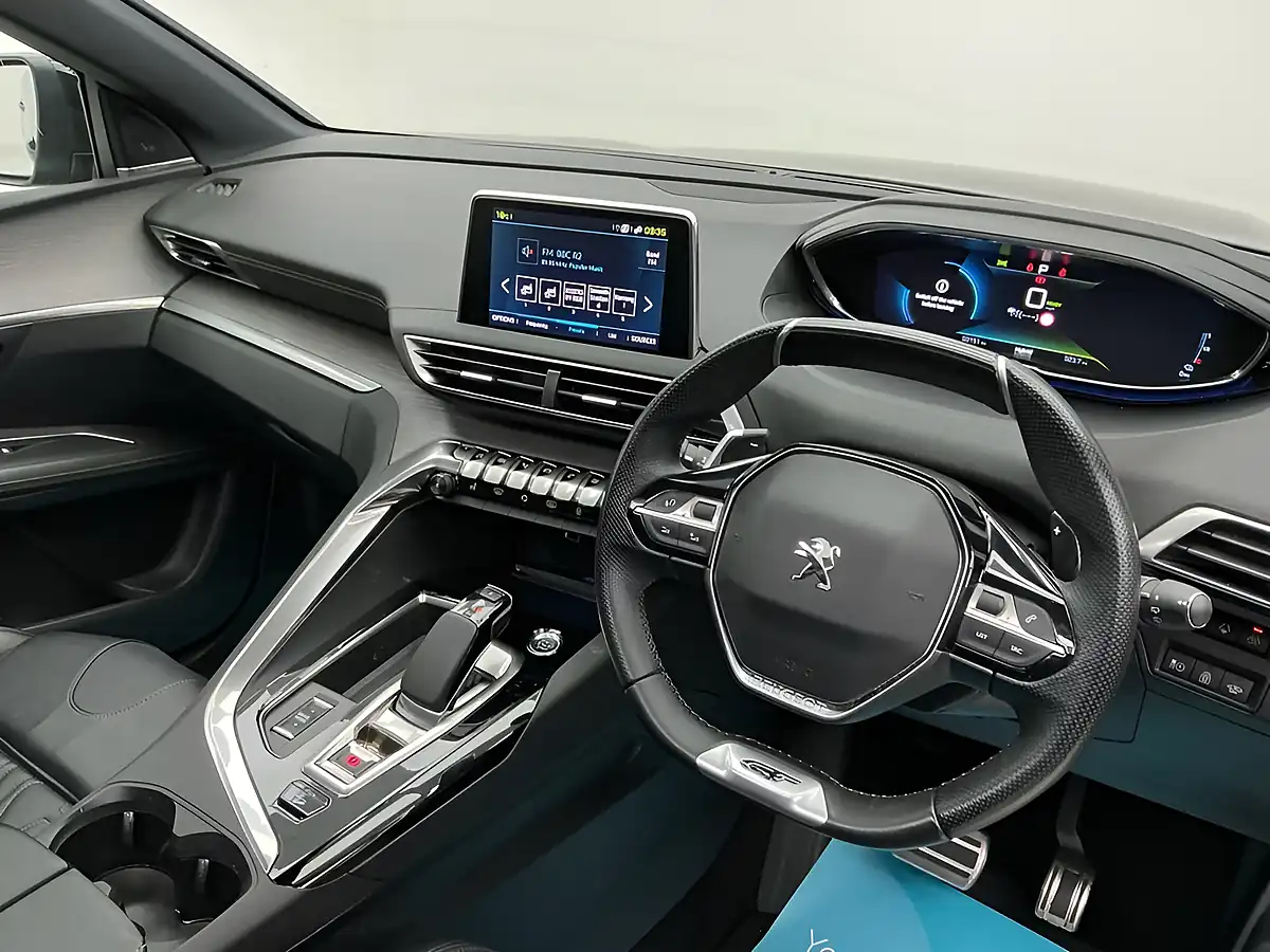 Used 2020 Peugeot 3008 GT Black - Interior and Exterior details 10