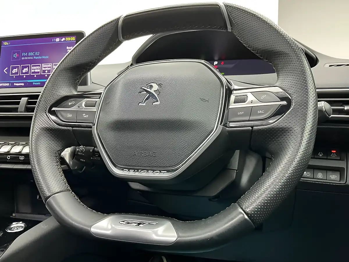 Used 2020 Peugeot 3008 GT Black - Interior and Exterior details 11