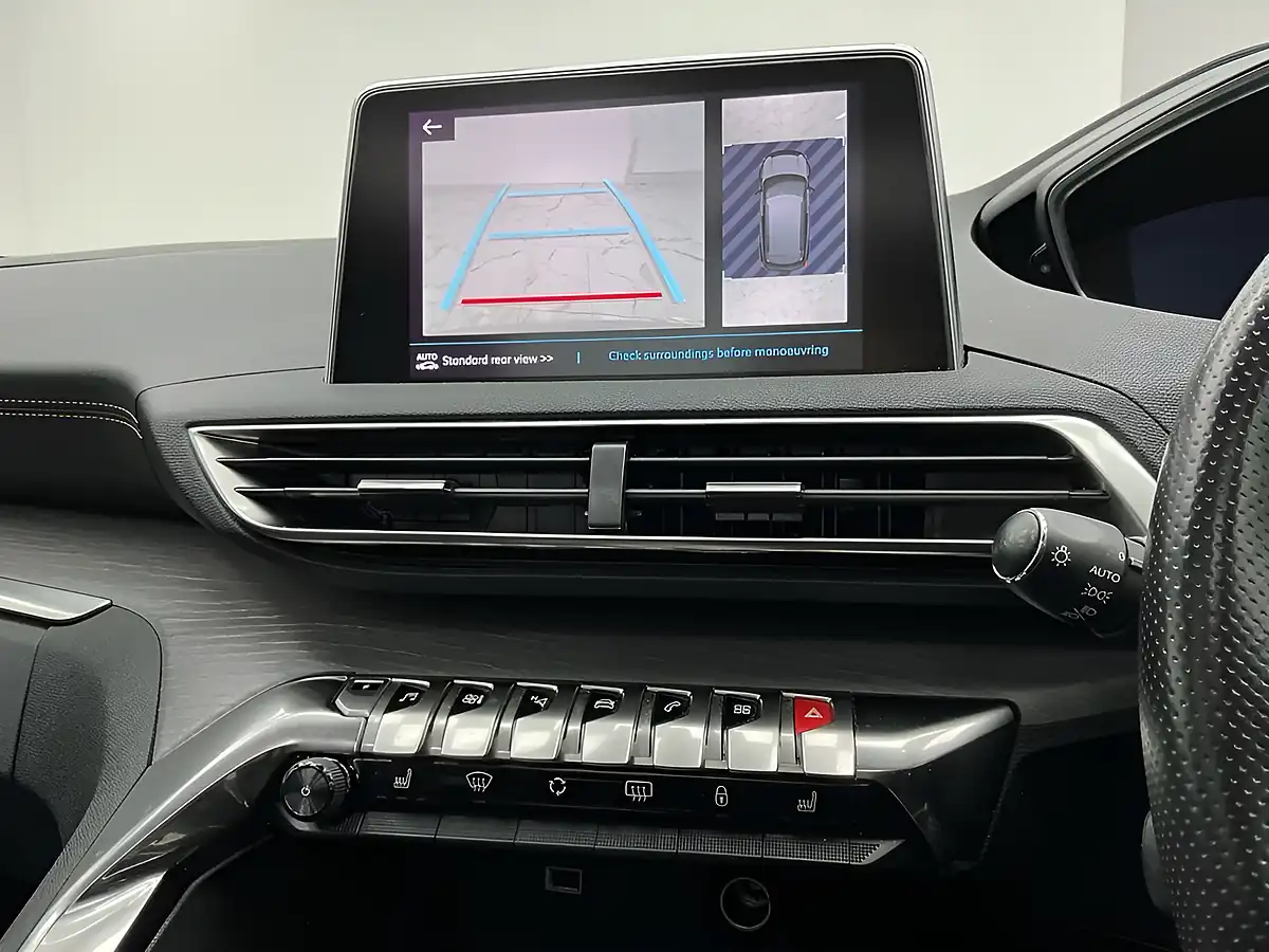 Used 2020 Peugeot 3008 GT Black - Interior and Exterior details 14