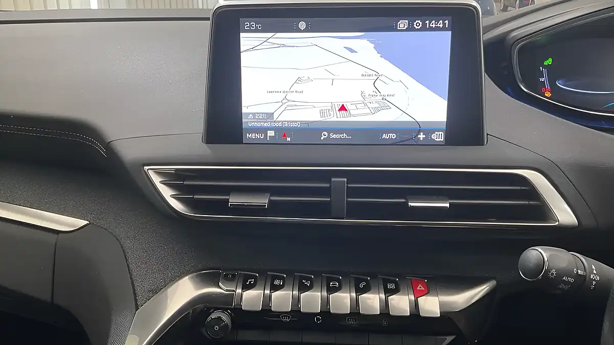 Used 2020 Peugeot 3008 GT Line Grey - Interior and Exterior details 16