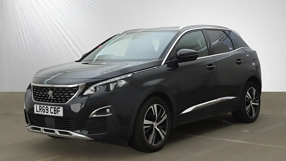Used 2020 Peugeot 3008 GT Line Grey - Interior and Exterior details 4