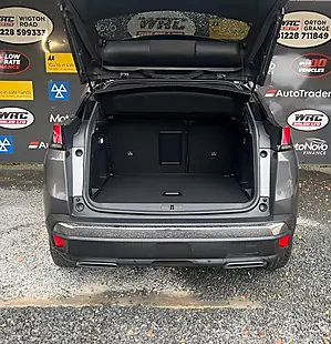 Used 2020 Peugeot 3008 GT Line Grey - Interior and Exterior details 9