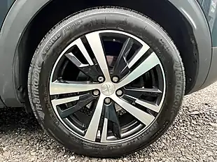 Used 2020 Peugeot 3008 GT Line Grey - Interior and Exterior details 13