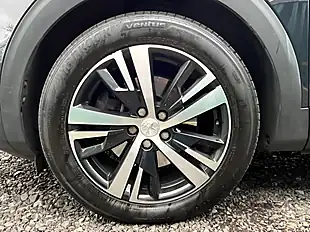 Used 2020 Peugeot 3008 GT Line Grey - Interior and Exterior details 15