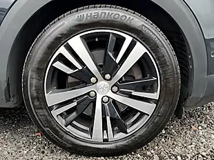 Used 2020 Peugeot 3008 GT Line Grey - Interior and Exterior details 17