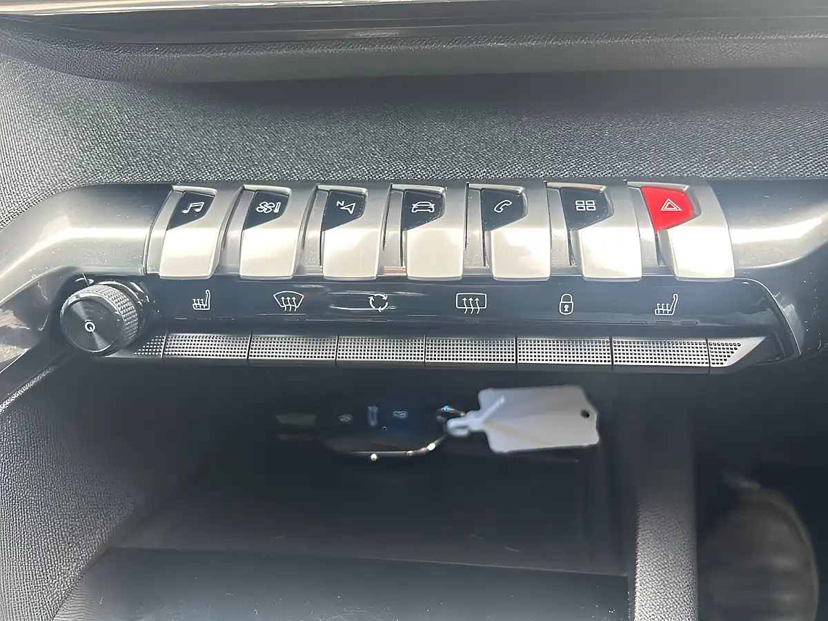 Used 2020 Peugeot 3008 GT Line Premium Black - Interior and Exterior details 10