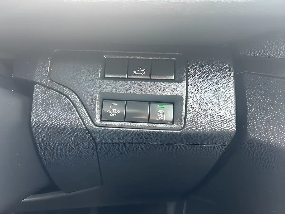 Used 2020 Peugeot 3008 GT Line Premium Black - Interior and Exterior details 12