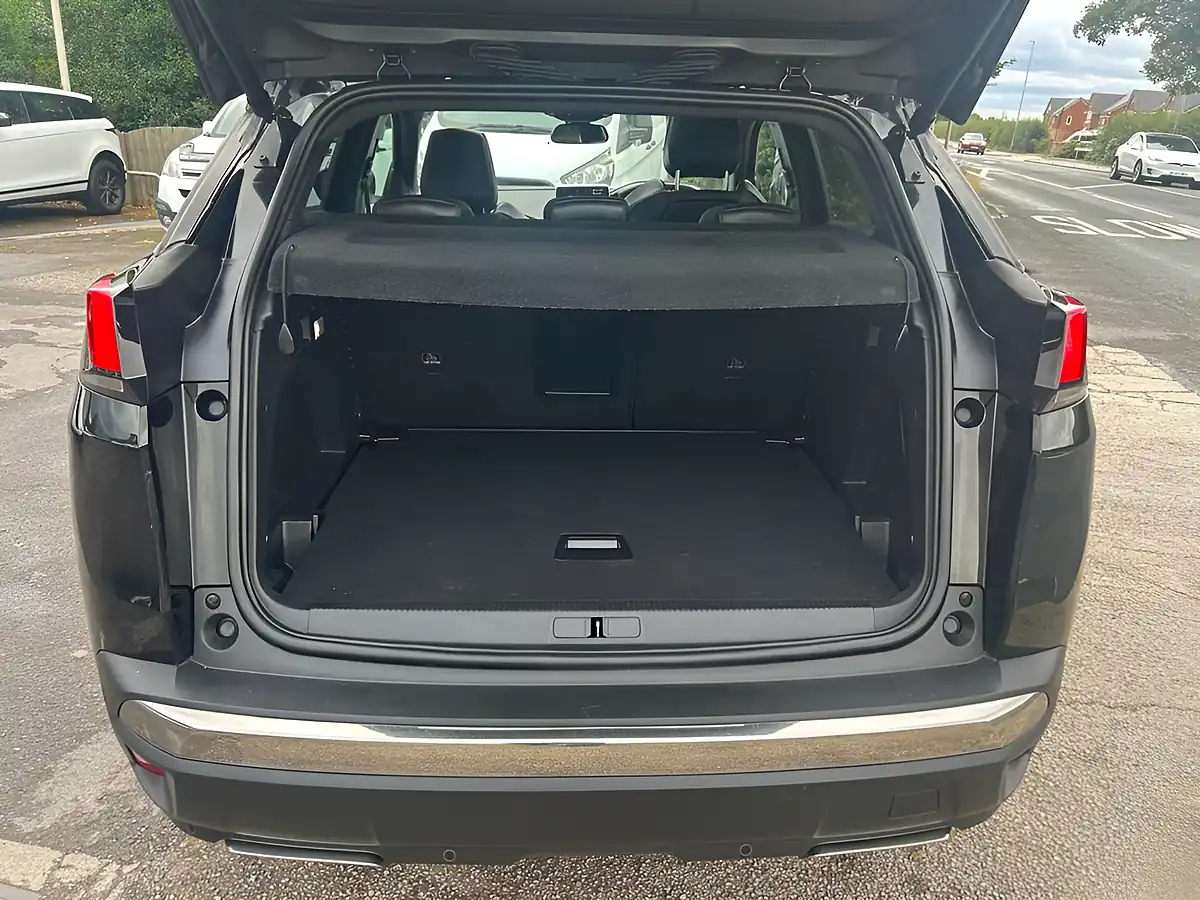 Used 2020 Peugeot 3008 GT Line Premium Black - Interior and Exterior details 16