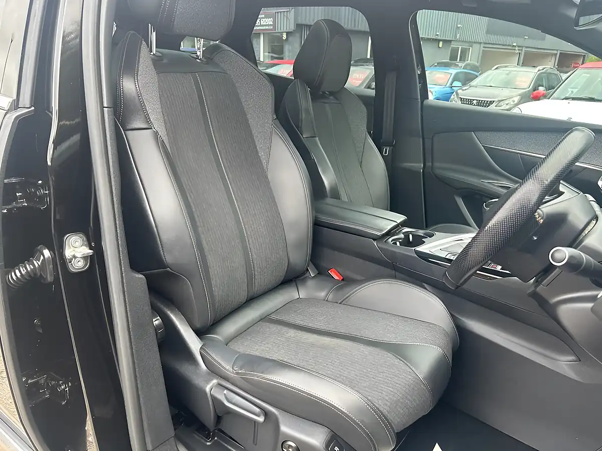 Used 2020 Peugeot 3008 GT Line Premium Black - Interior and Exterior details 5