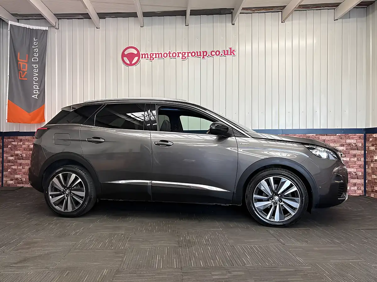 Used 2020 Peugeot 3008 GT Line Premium Grey - Interior and Exterior details 10
