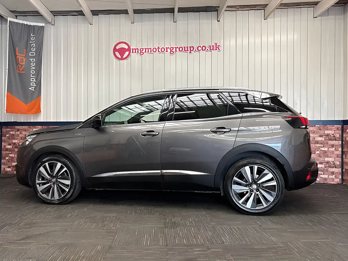 Used 2020 Peugeot 3008 GT Line Premium Grey - Interior and Exterior details 14
