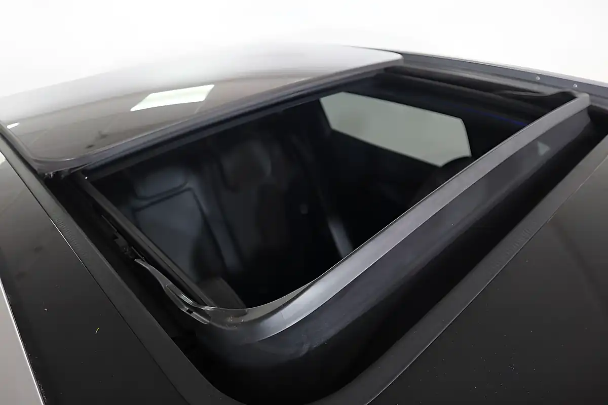 Used 2020 Peugeot 3008 GT Line Premium Grey - Interior and Exterior details 20