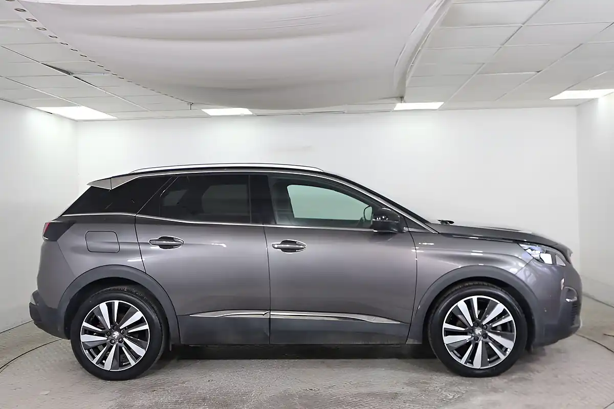 Used 2020 Peugeot 3008 GT Line Premium Grey - Interior and Exterior details 7