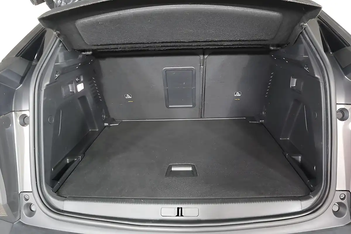 Used 2020 Peugeot 3008 GT Line Premium Grey - Interior and Exterior details 9
