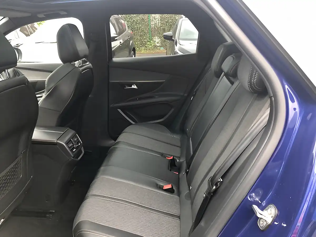 Used 2020 Peugeot 3008 GT Line Premium Magnetic Blue - Interior and Exterior details 14