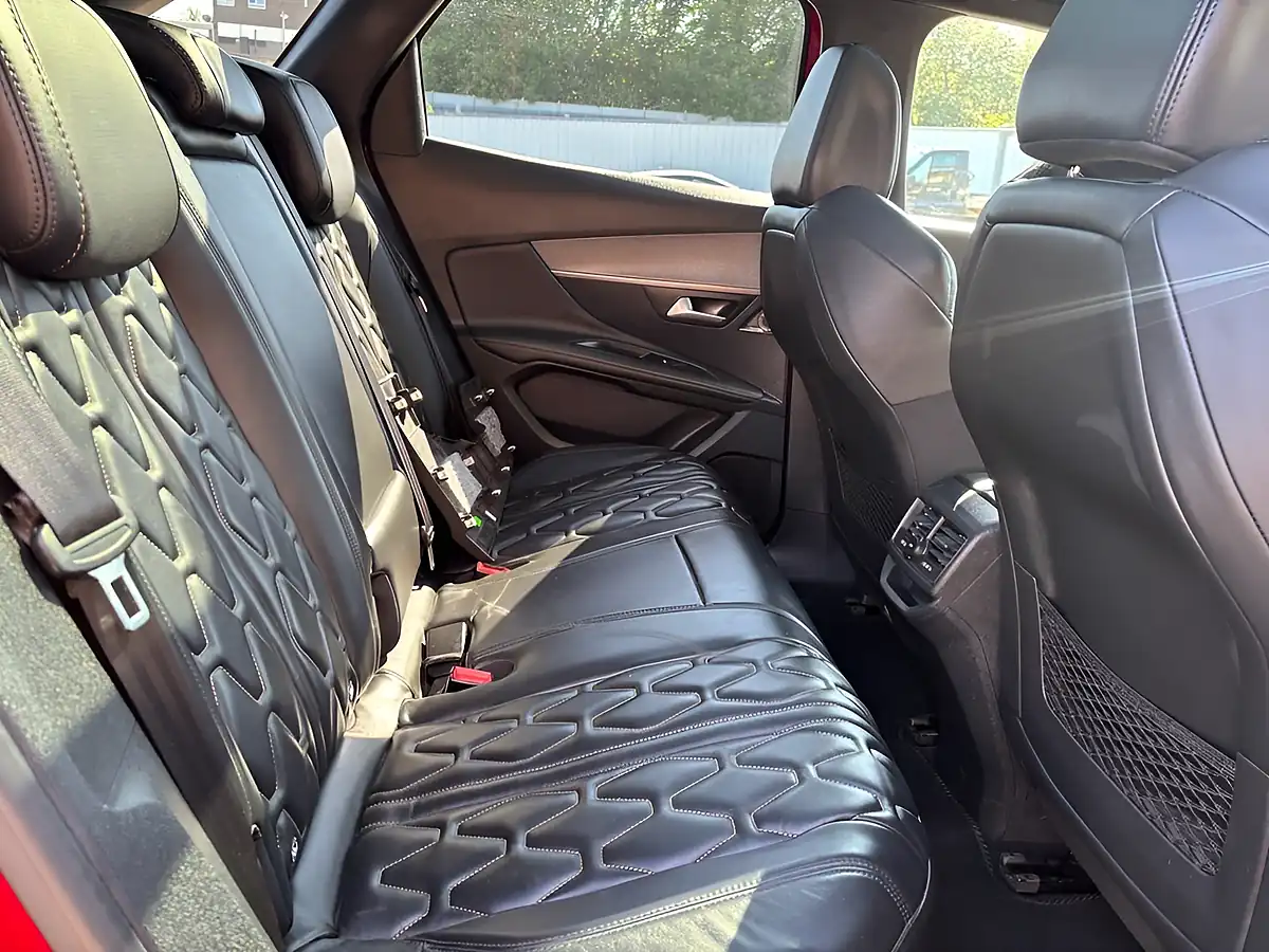 Used 2020 Peugeot 3008 GT Red - Interior and Exterior details 12