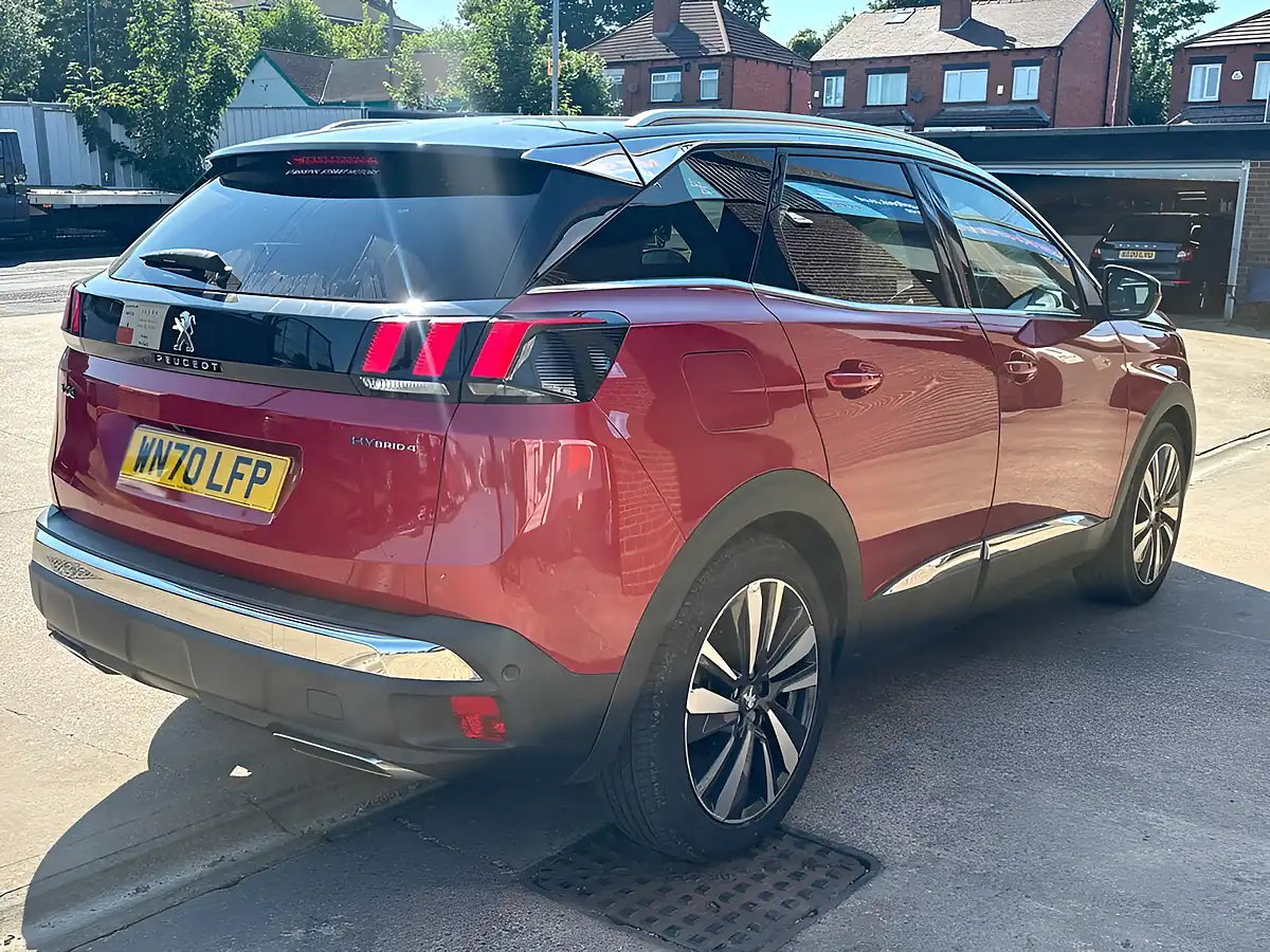 Used 2020 Peugeot 3008 GT Red - Interior and Exterior details 7