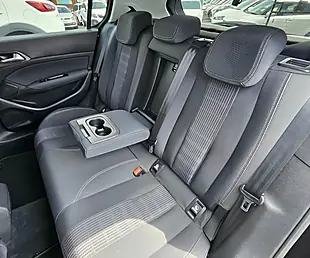 Used 2020 Peugeot 308 Allure Multicolour - Interior and Exterior details 15