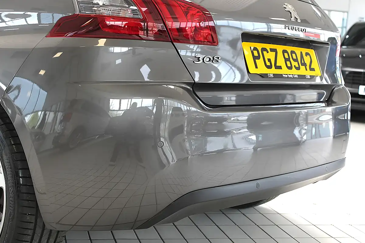 Used 2020 Peugeot 308 Allure Twilight Blue - Interior and Exterior details 17