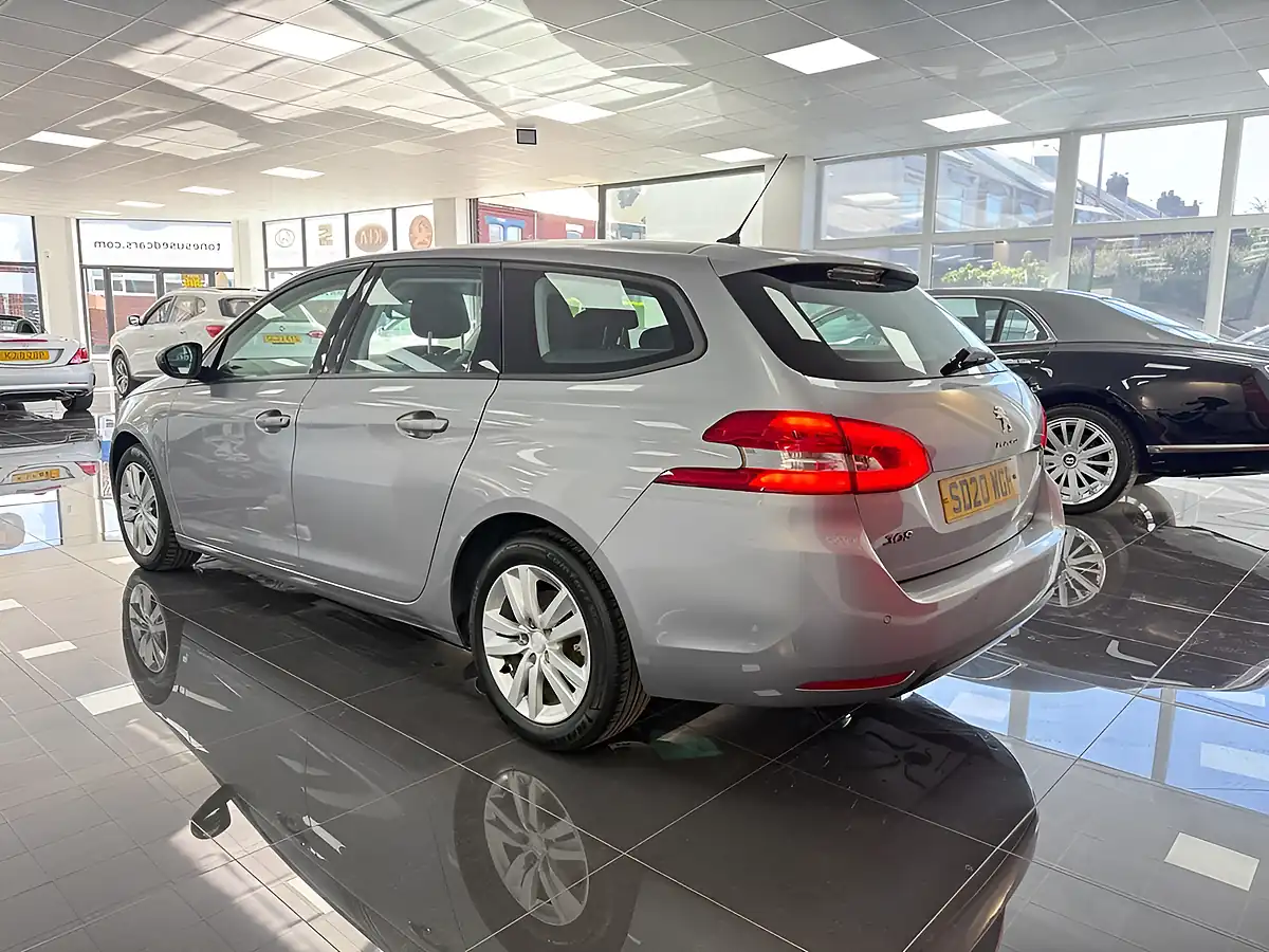 Used 2020 Peugeot 308 Sw Active Grey - Interior and Exterior details 11