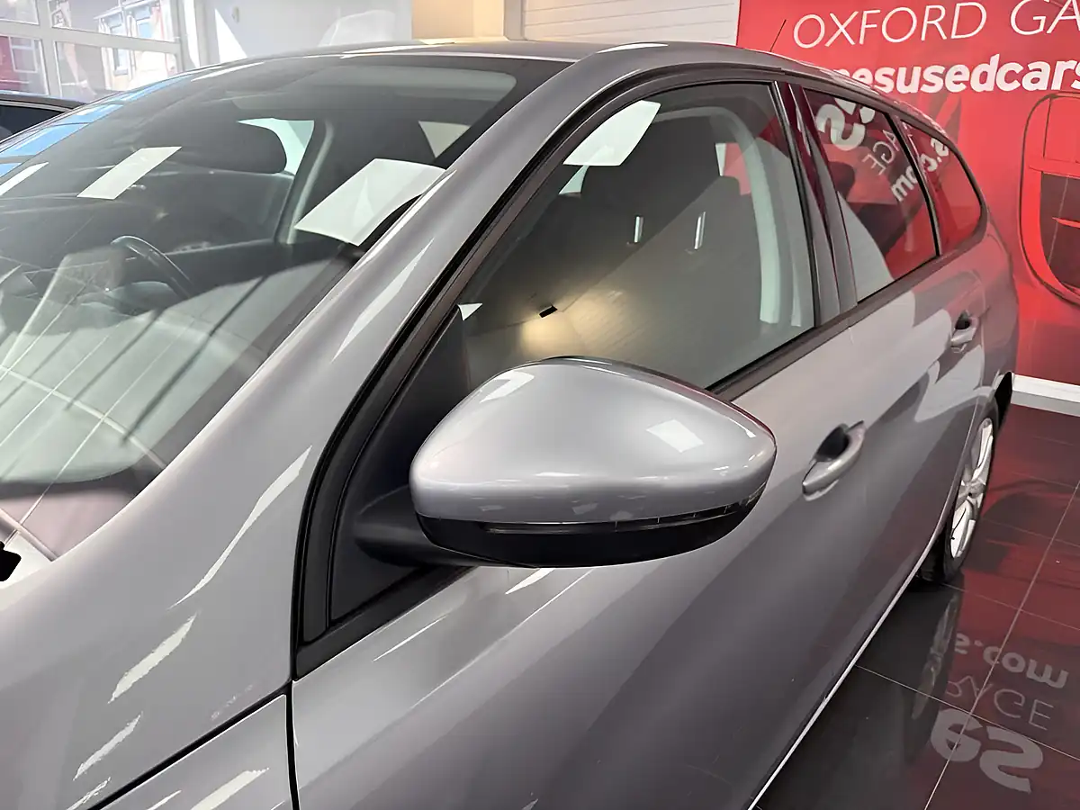 Used 2020 Peugeot 308 Sw Active Grey - Interior and Exterior details 17